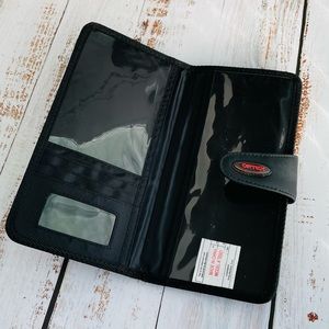 Retro Optex Passport Holder (Black)